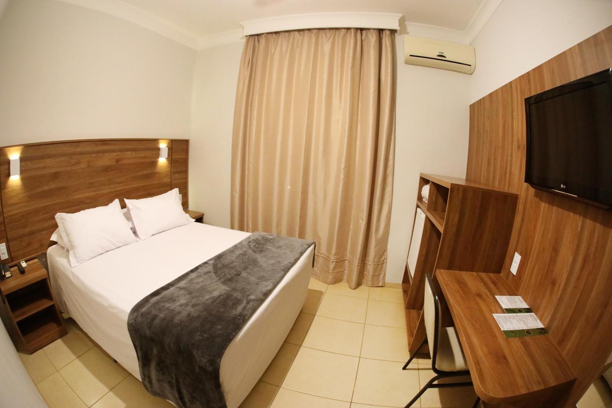 Hotel Roda D'Agua Andradina Rum bild