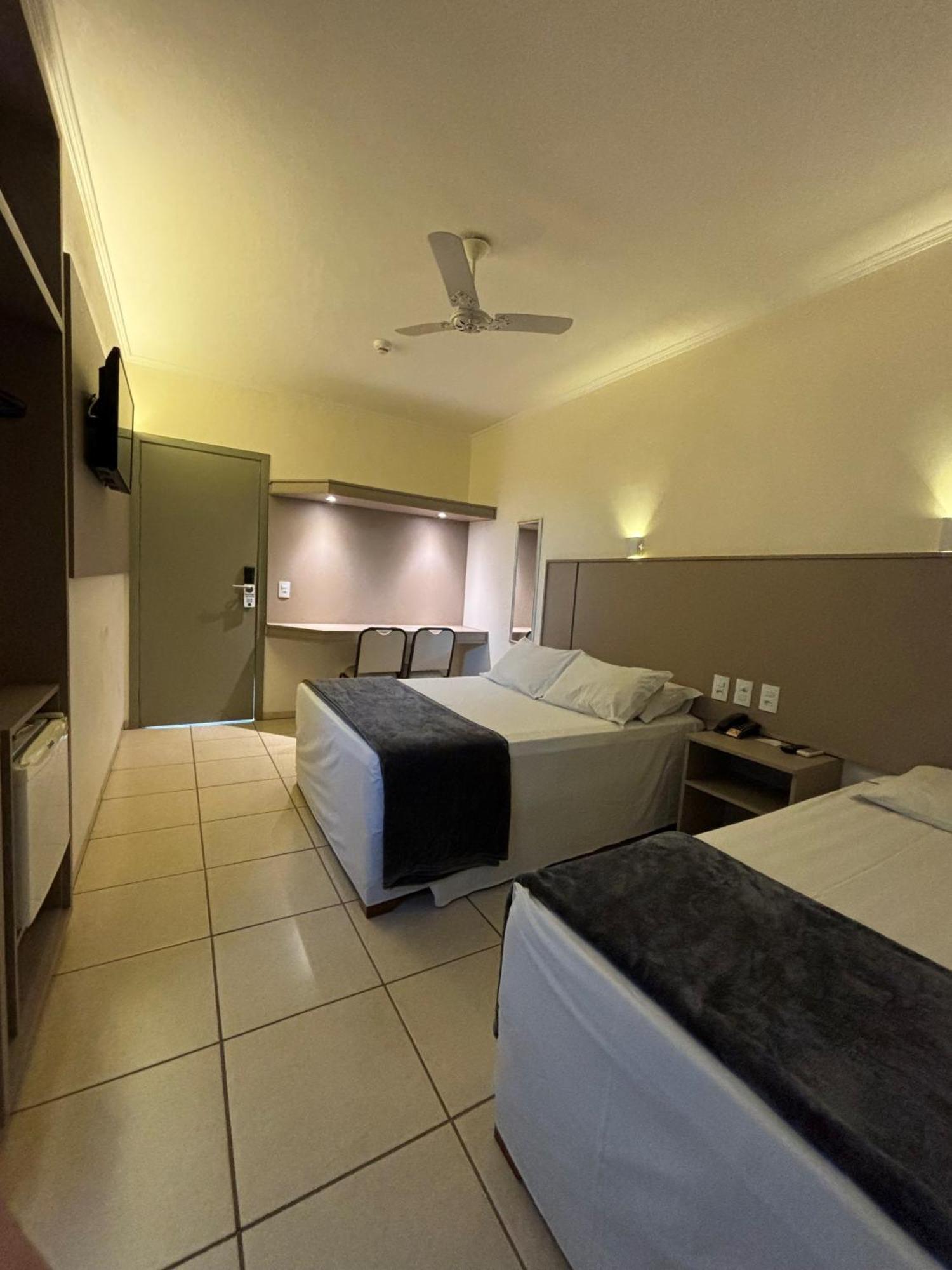 Hotel Roda D'Agua Andradina Rum bild