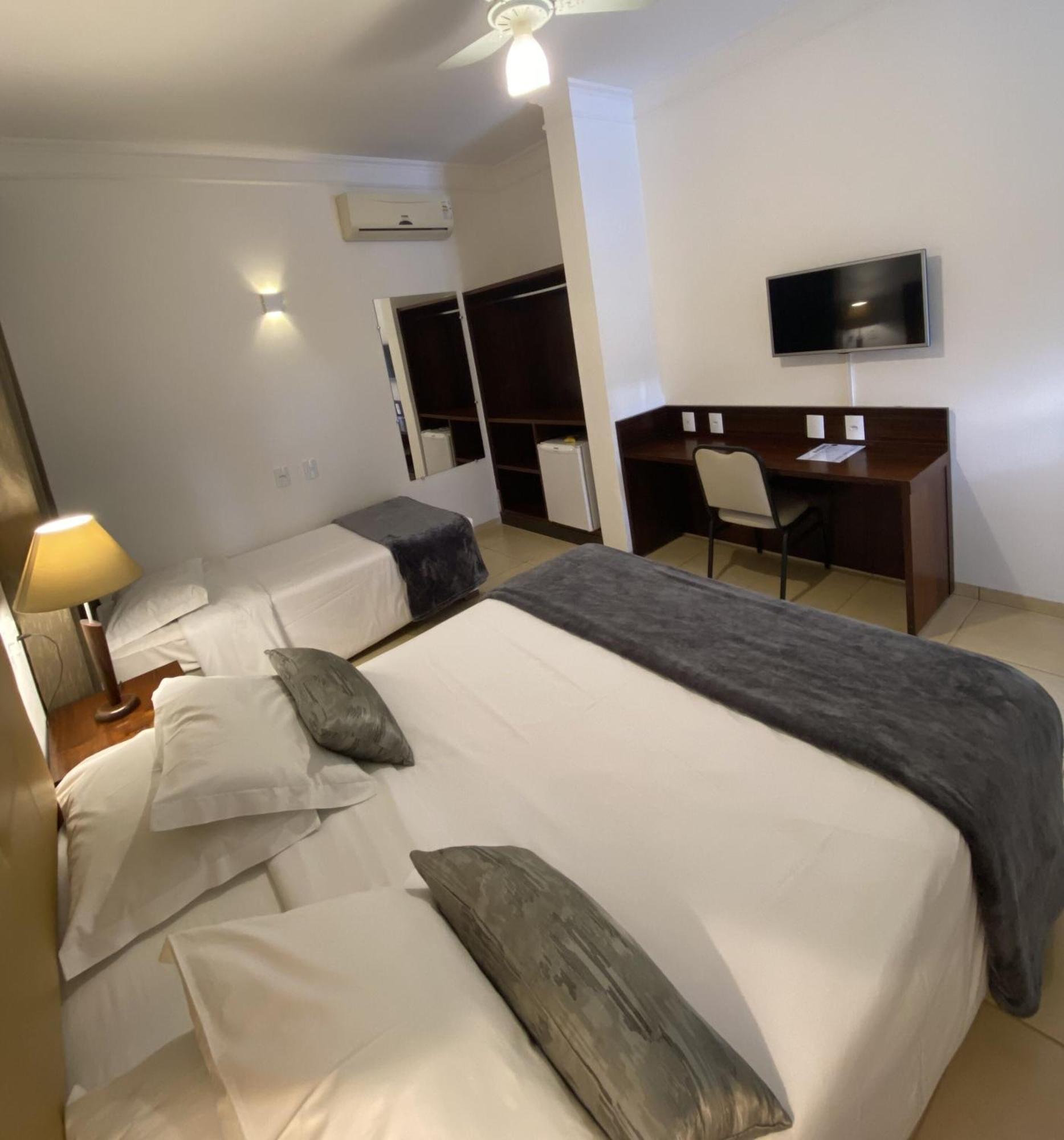Hotel Roda D'Agua Andradina Rum bild