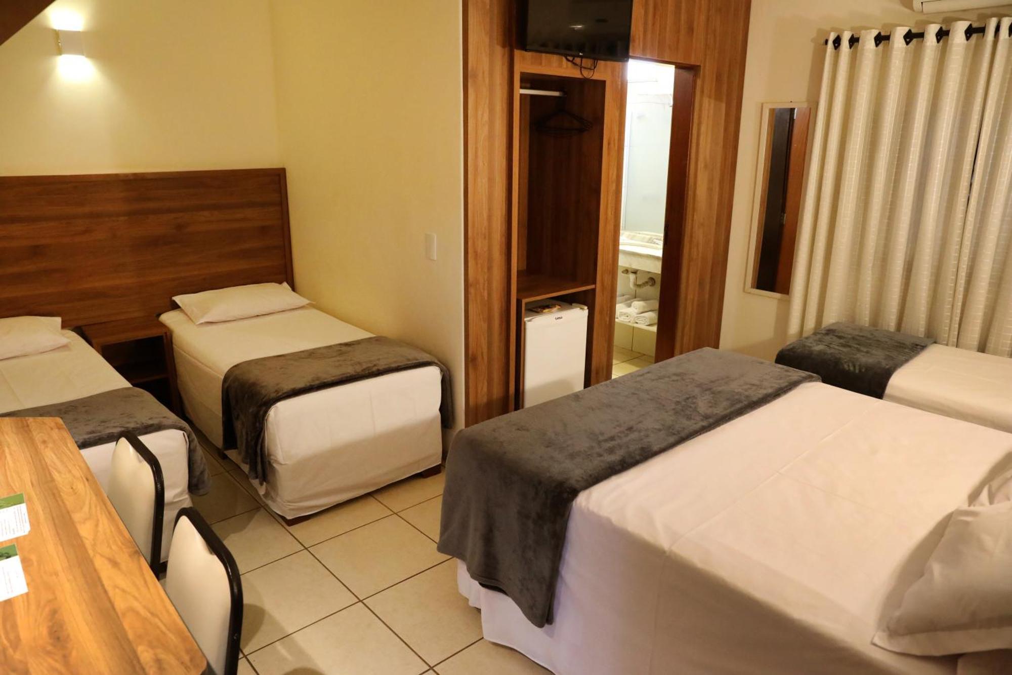 Hotel Roda D'Agua Andradina Rum bild